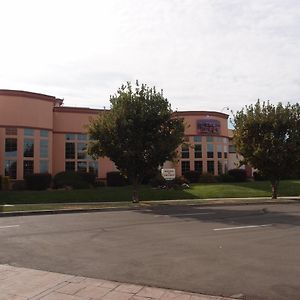 The Lodge At Rolling Hills Casino & Resort
